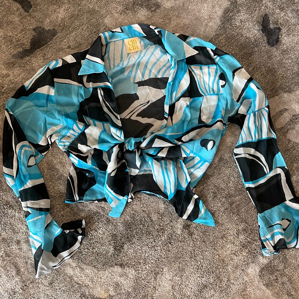Never worn Cin Cin size medium sheer tropical crop blouse